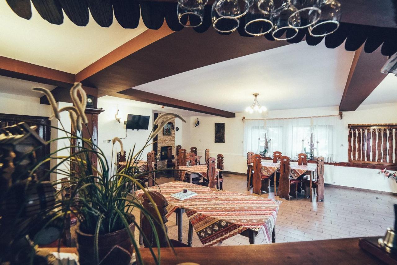 Conacul Domnitei Hotel Voronet Exterior foto