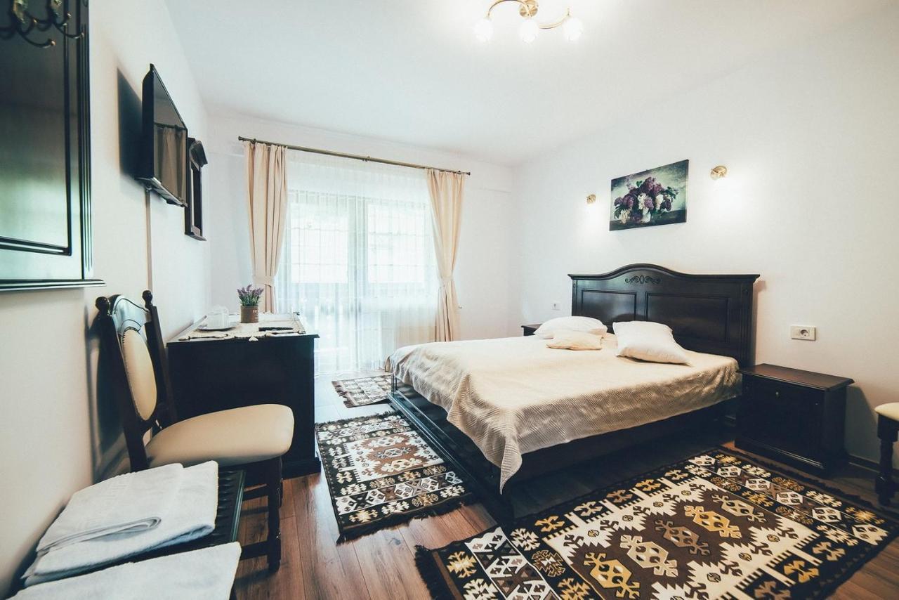 Conacul Domnitei Hotel Voronet Exterior foto